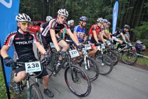 1. závod v Červeném Kostelci