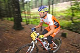 1. závod v Červeném Kostelci