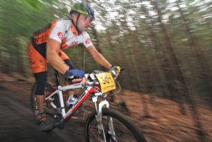 1. závod v Červeném Kostelci