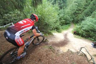 1. závod v Červeném Kostelci