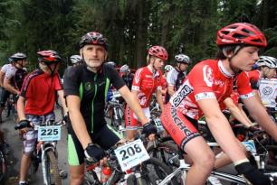 1. závod v Červeném Kostelci